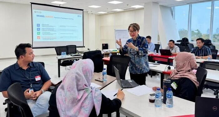 Leaders as Coaches: Membangun Pemimpin Inspiratif untuk Mendorong Kinerja Berkelanjutan di BRI Regional 6
