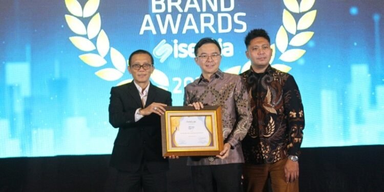 BRI Life Borong Tiga Penghargaan Sebagai Apresiasi Pencapaian Soliditas Finansial dan Inovasi Digital