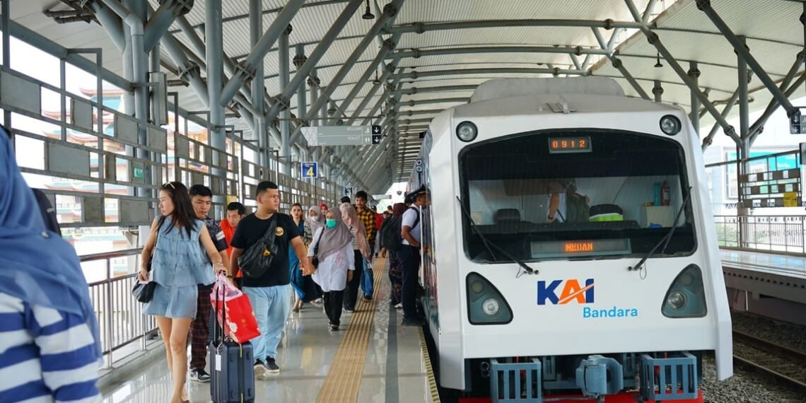 KAI Bandara Jadi Pilihan Transportasi Masyarakat, 130 Ribu Penumpang Terlayani Saat Libur Waisak dan Idul Adha