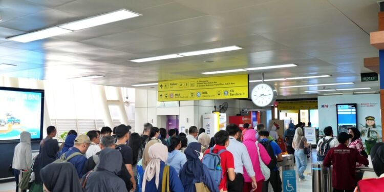 Tingkatkan Kenyamanan Pengguna, LRT Jabodetabek Lakukan Uji Coba tambah Frekuensi Perjalanan di Jam Sibuk Pagi Mulai 8 Juni 2026.