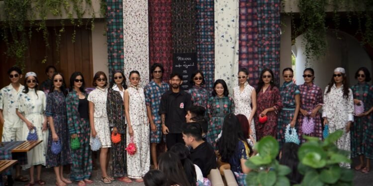 RAYAKAN “LIVABLE ART” DAN DEKONSTRUKSI MONOKROM: PURANA DAN PURAGRAPH RESMI LUNCURKAN KOLABORASI BERSAMA AFGANIAL DI HÖRBISS, YATS COLONY