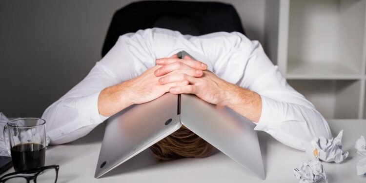 Financial Burnout: Saat Capek Cari Uang Tapi Saldo Tabungan Tidak Bertambah