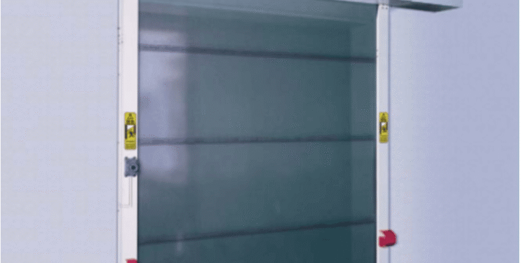 Jenis dan Kegunaan Industrial Door dan Dock Leveler dalam Industri