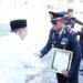 Sukses Ungkap Peredaran Miras, Dua Polsek Terima Penghargaan Wali Kota Adhan Sukses Ungkap Peredaran Miras, Dua Polsek Terima Penghargaan Wali Kota Adhan