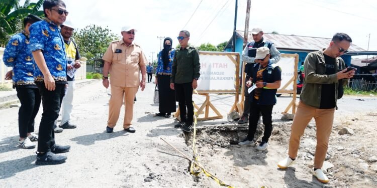 Walikota Pantau Progres Perbaikan Ruas Jalan Di Kota Gorontalo