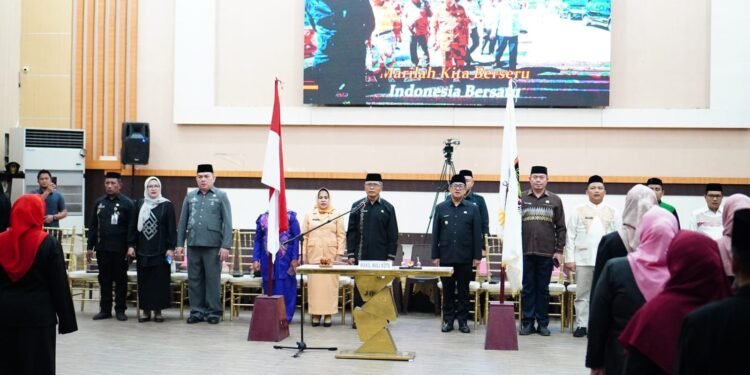 Disela sela Pelantikan Kepsek, Wawali Indra Pimpin Doa untuk Almarhum Rachmat Gobel