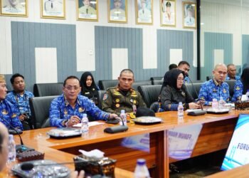 Peringati Bulan Wawasan Kebangsaan, Forkopimda Bagikan 1.000 Lembar Bendera Merah Putih