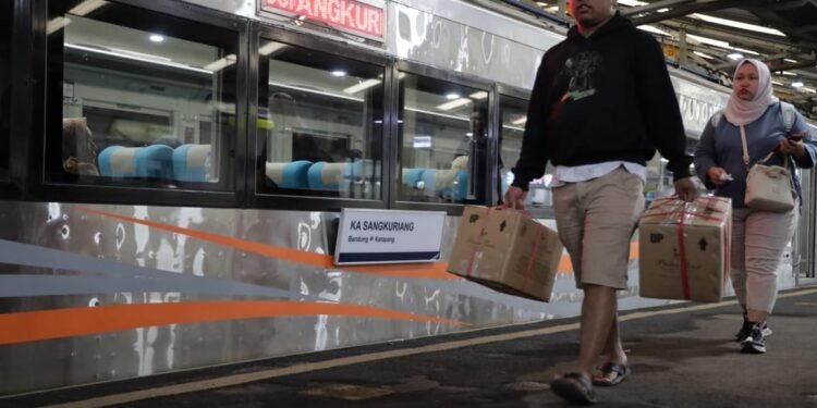 Libur Sekolah Dongkrak Mobilitas Masyarakat, Ini 5 Kereta Api Favorit Keberangkatan Daop 2 Bandung Libur Sekolah Dongkrak Mobilitas Masyarakat, Ini 5 Kereta Api Favorit Keberangkatan Daop 2 Bandung