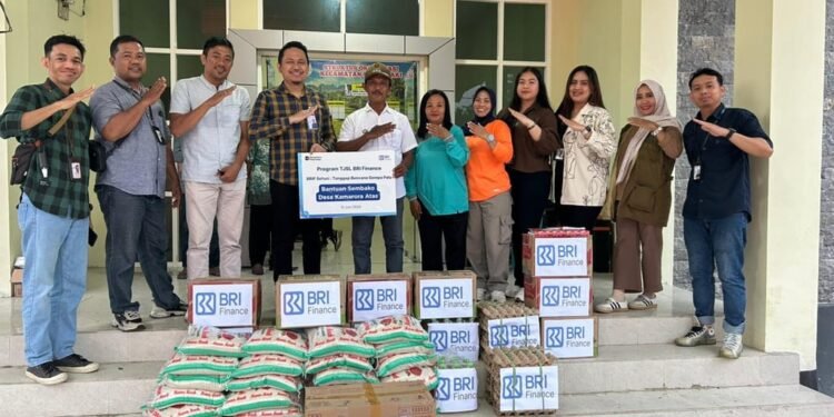 BRI Finance Salurkan Bantuan Kemanusiaan bagi Korban Gempa Sulawesi Tengah BRI Finance Salurkan Bantuan Kemanusiaan bagi Korban Gempa Sulawesi Tengah