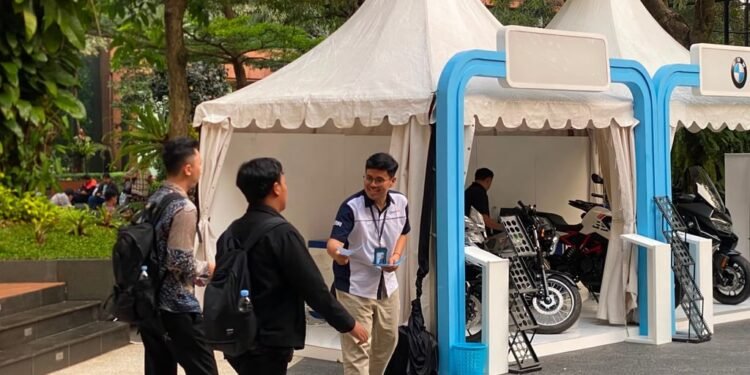 BRI Finance Perluas Jangkauan Pembiayaan Kendaraan melalui Mini Expo di Kantor Pusat BRI Sudirman