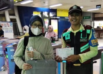 Ribuan Barang Tertinggal Kembali ke Pemilik, Ini yang Harus Dilakukan Jika Kehilangan Barang di LRT Jabodebek Ribuan Barang Tertinggal Kembali ke Pemilik, Ini yang Harus Dilakukan Jika Kehilangan Barang di LRT Jabodebek