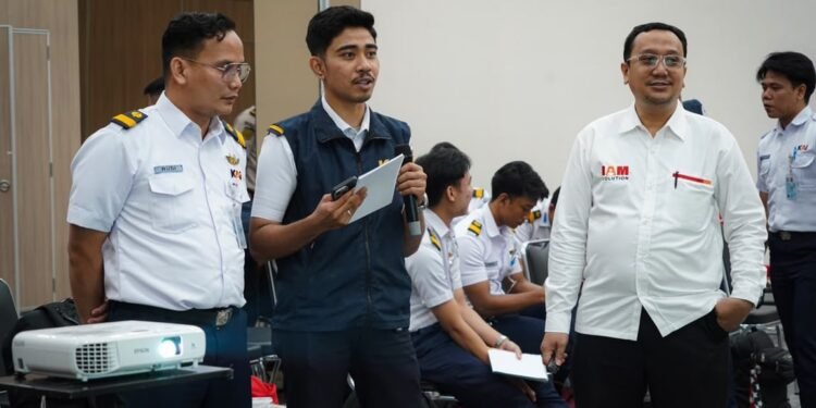 Jumlah Pengguna Meningkat, LRT Jabodebek Perkuat Kompetensi Train Attendant