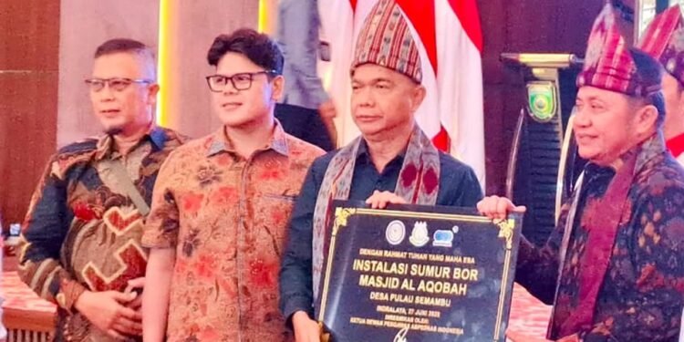 Kolaborasi SUCOFINDO–ABPEDNAS Hadirkan Akses Air Bersih bagi Desa Pulau Semambu