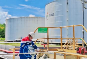Dukung Pertamina Implementasi B50 Nasional, Elnusa Petrofin Gelar Go Live Penyaluran Perdana Biosolar Industri B50 dari Fuel Terminal IBT Pulau Laut