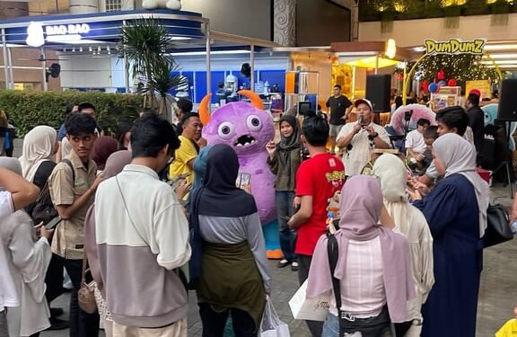 Dumdumz Bag Charm Sukses Ramaikan Pasaraya Blok M, Hadirkan Pengalaman Interaktif yang Tarik Antusiasme Ratusan Pengunjung