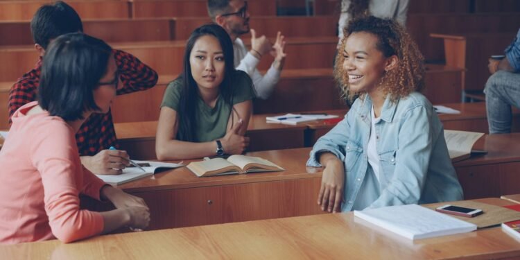 Creative Digital Communication: Program Ilmu Komunikasi Modern ala BINUS International