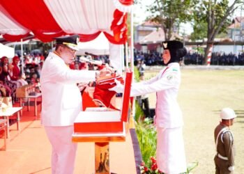 Wali Kota Adhan Pimpin Upacara HUT ke-81  RI di Lapangan 11 Maret