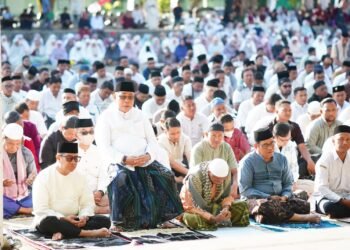 Ribuan Warga Ikuti Shalat Istisqa, Wali Kota Adhan Berharap Hujan Segera Turun