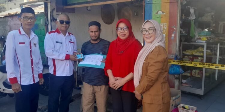 Disdukcapil Gercep Ganti Dokumen Kependudukan Korban Kebakaran di Biawu‎‎