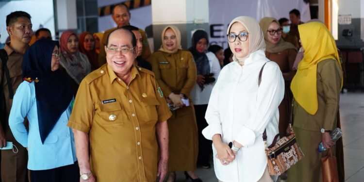 Wali Kota Adhan Dampingi Istri Menkes RI Tinjau Pelayanan RS Aloei Saboe